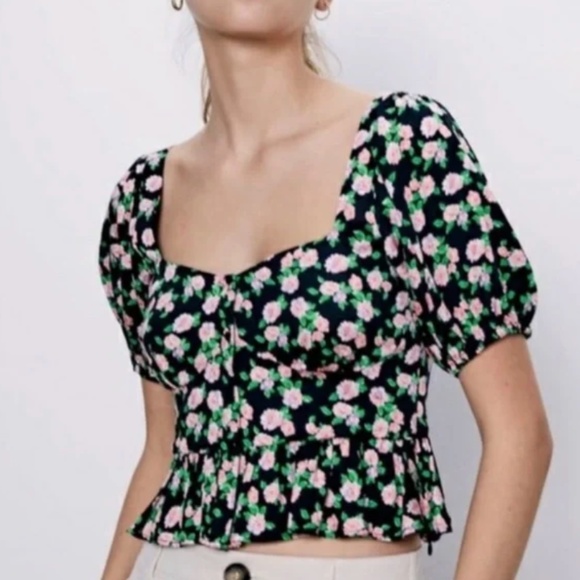 Black Floral crop top from Zara - Picture 2 of 5